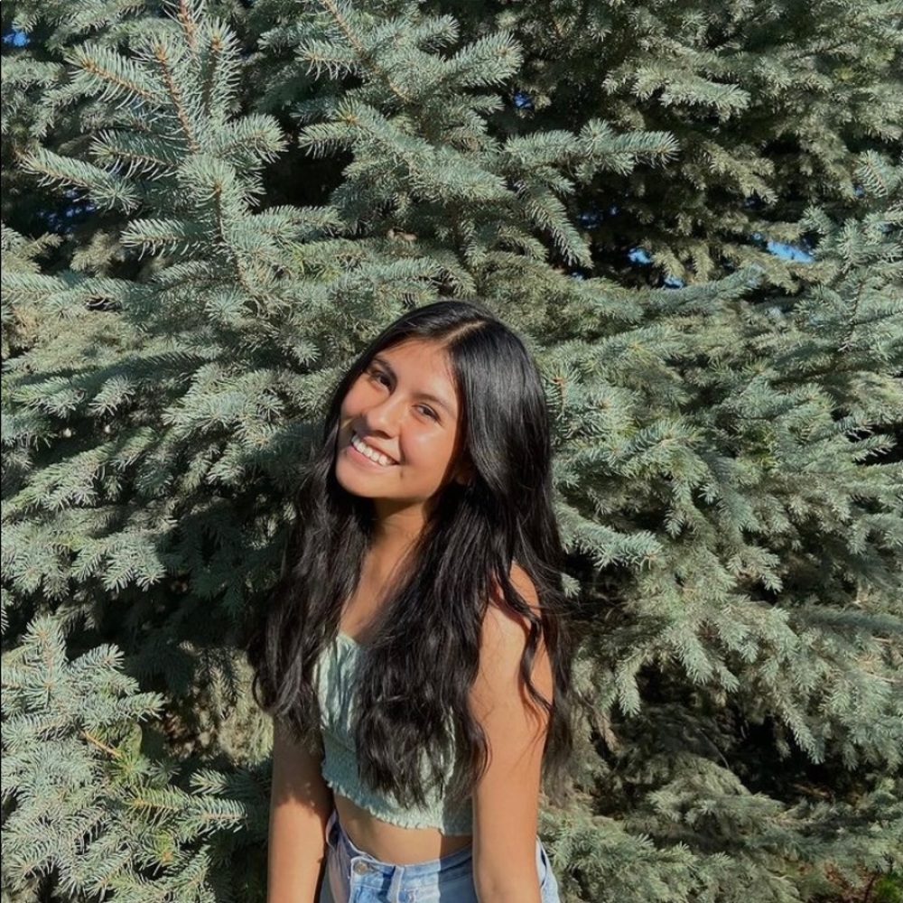 Meet your Posher, Daniela